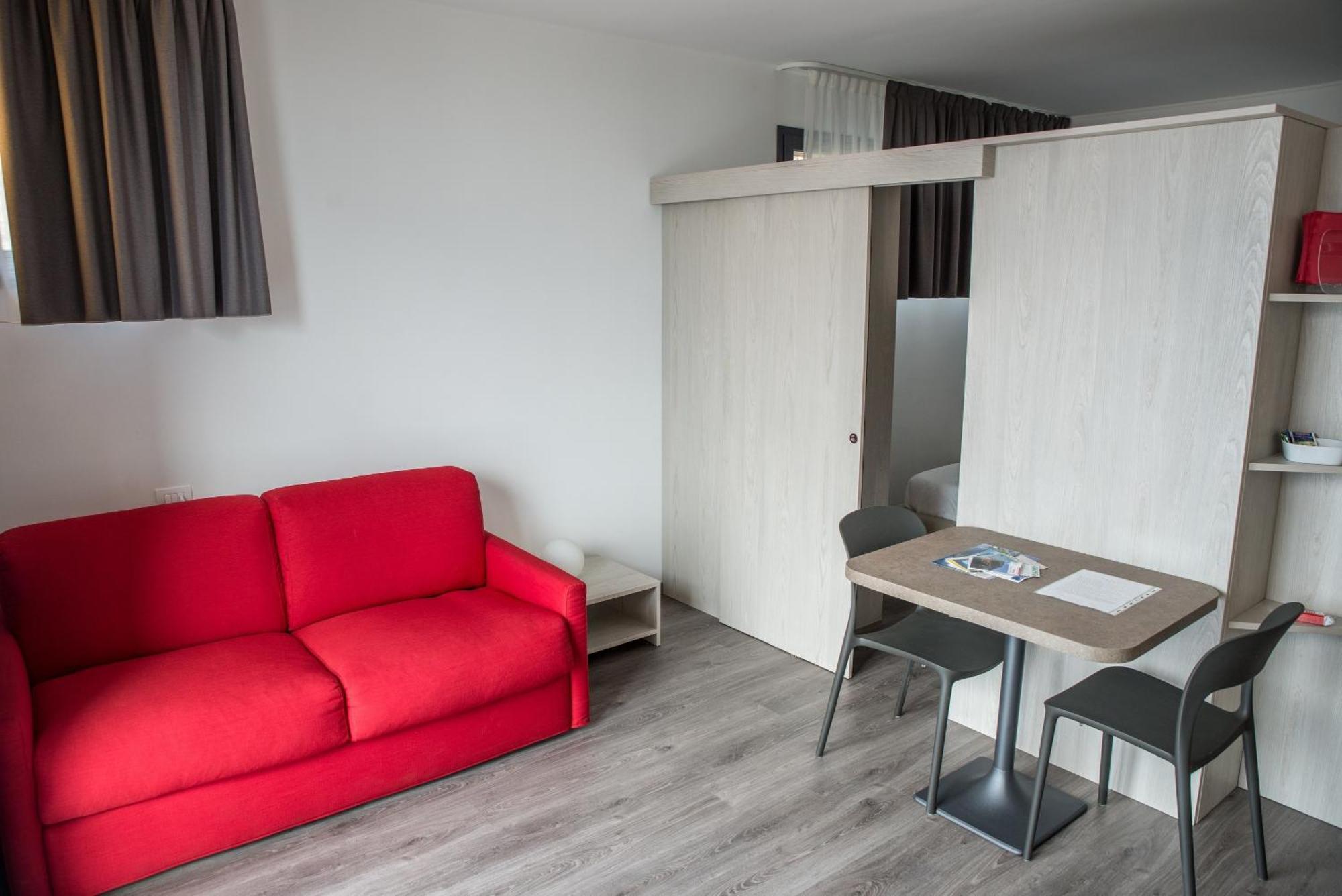 Ferienwohnung Residenza Luigina Varenna Zimmer foto