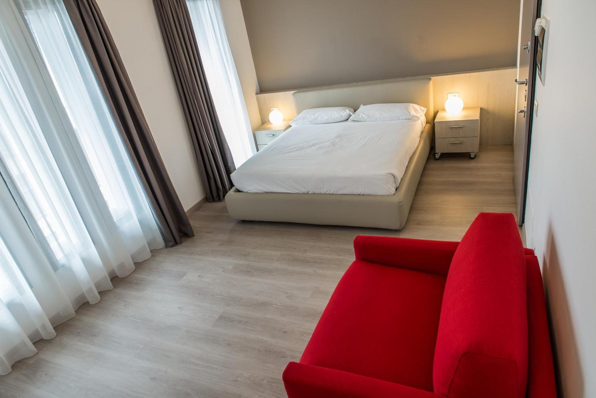 Ferienwohnung Residenza Luigina Varenna Zimmer foto