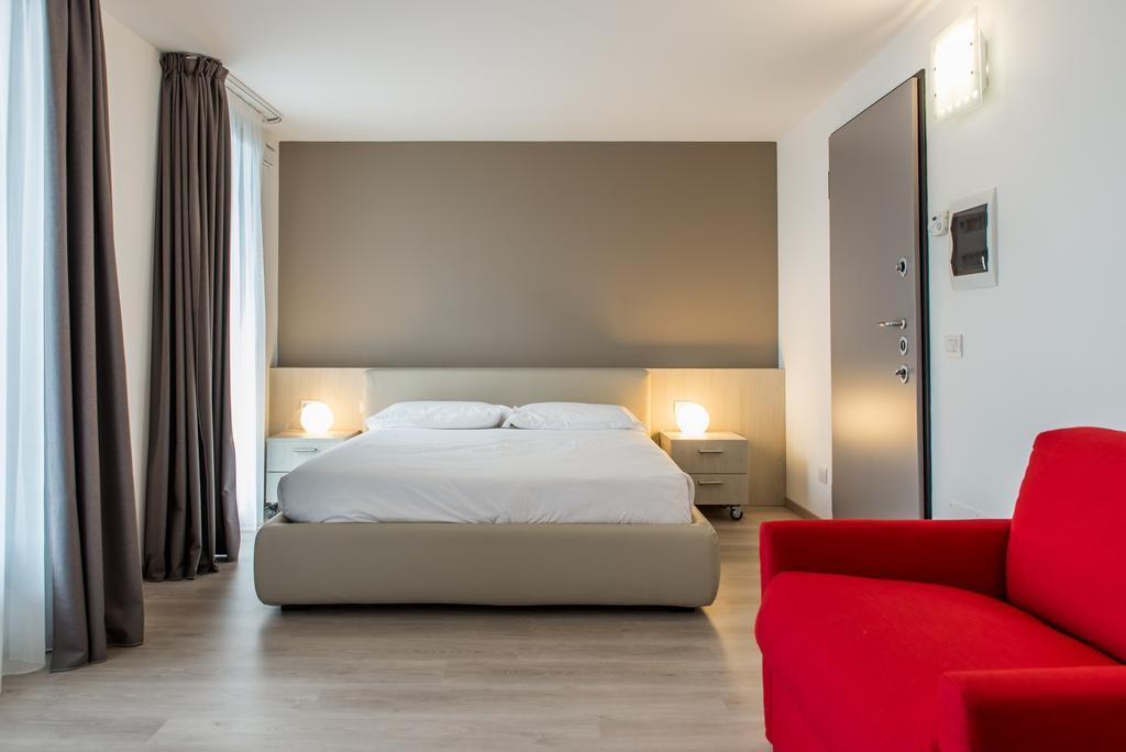 Ferienwohnung Residenza Luigina Varenna Zimmer foto