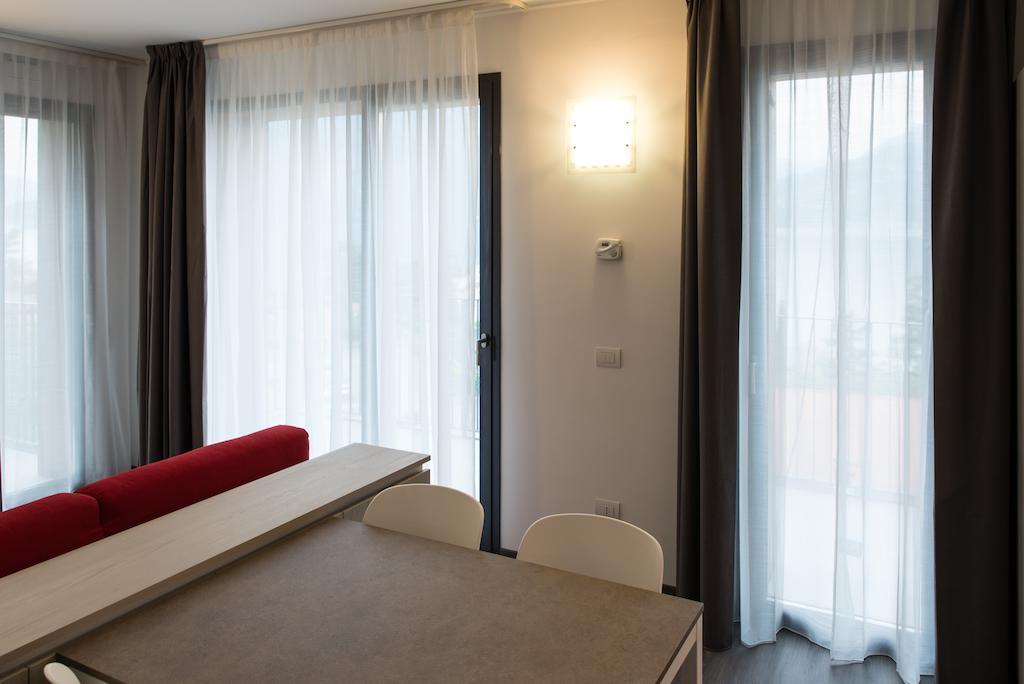 Ferienwohnung Residenza Luigina Varenna Zimmer foto